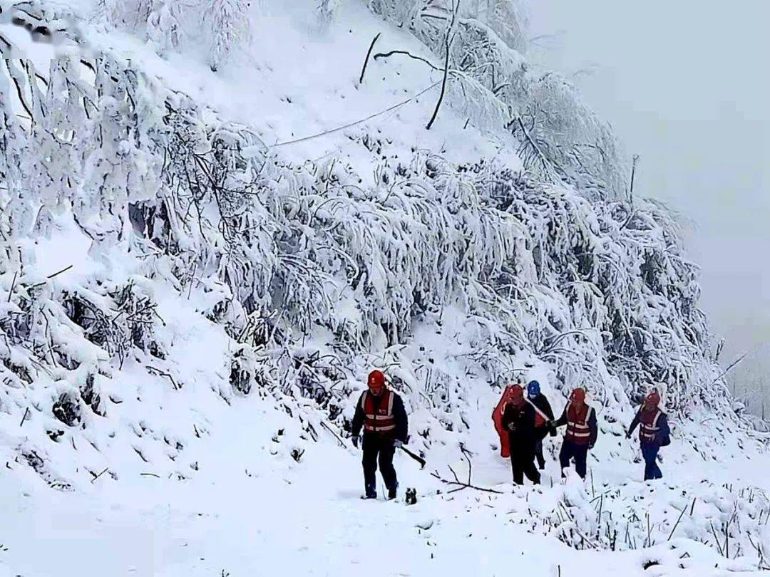 致敬冰雪中逆行的北川供電人