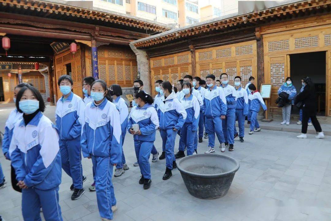 探寻丝路文明 传承五凉文化——武威一中开展"走进博物馆"研学实践