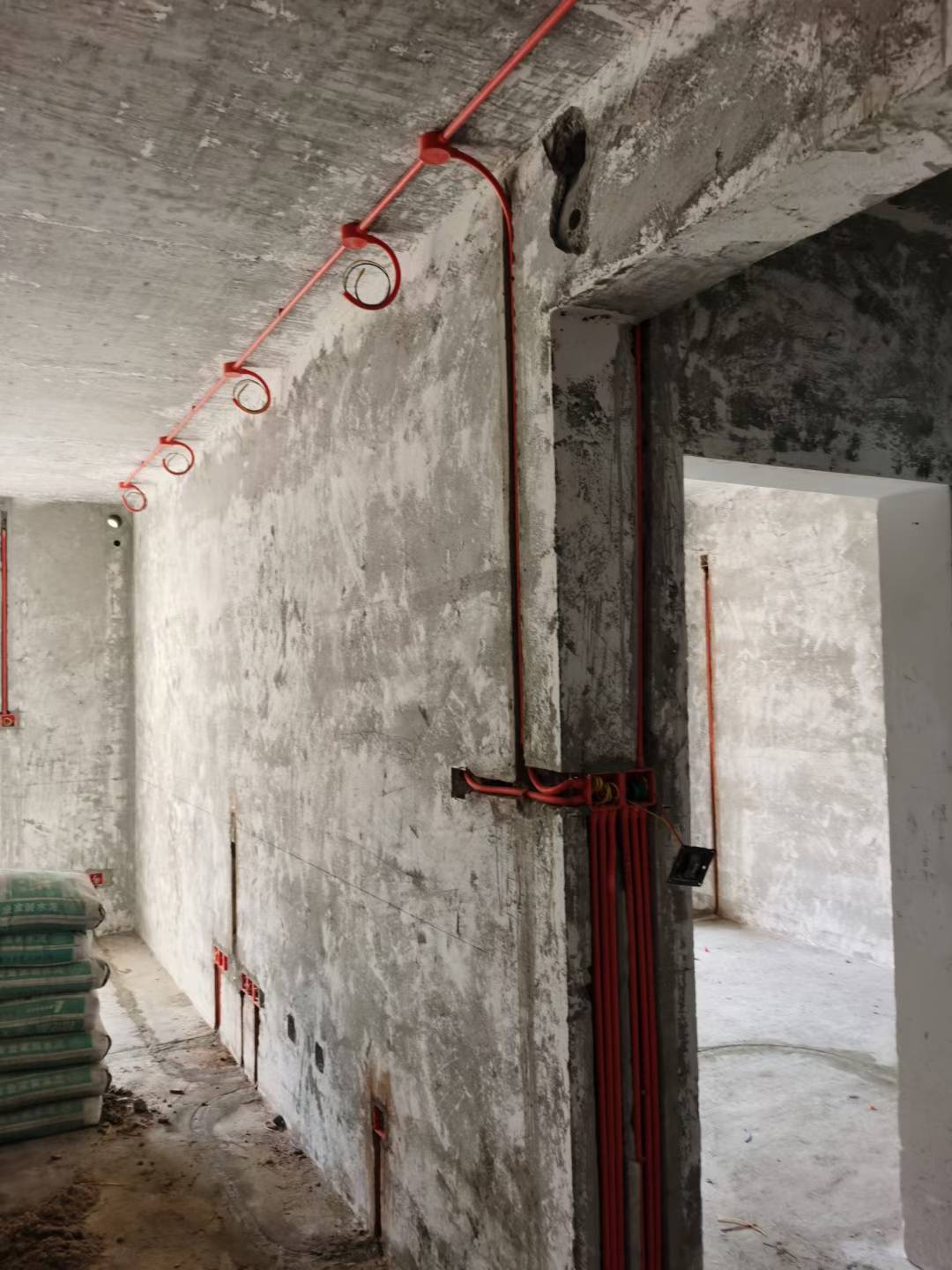 成都城南国际水电改造施工现场图丨装修就像谈恋爱,要你情我愿