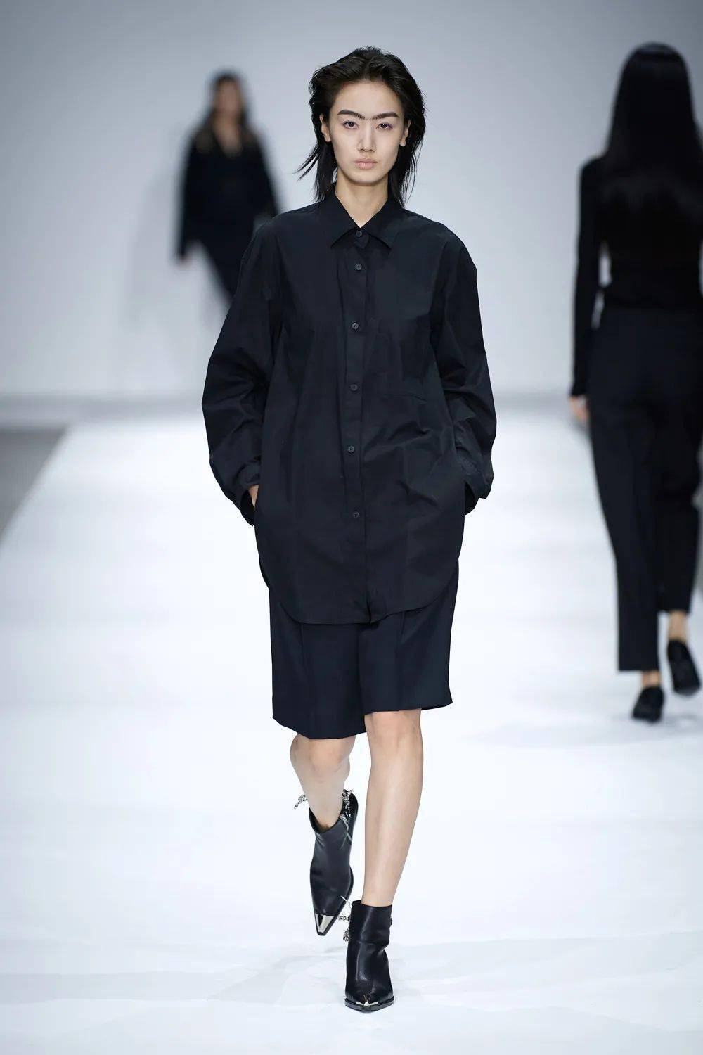 jnby | ss21 fashion show