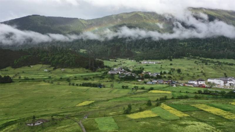 有滇藏交界的大山深处,独龙族的唯一聚集地—怒江州贡山县独龙江乡