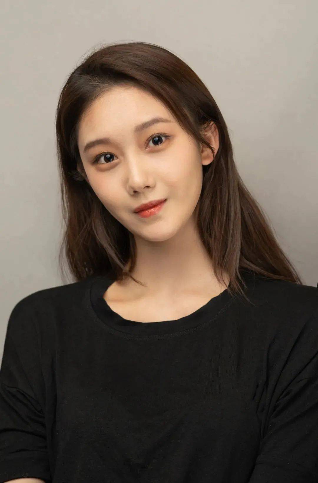 黄泽盈向俞星潘子昕刘珂含姚志鹏庄达菲王诗淇刁倩云王艺龙荆晶演员