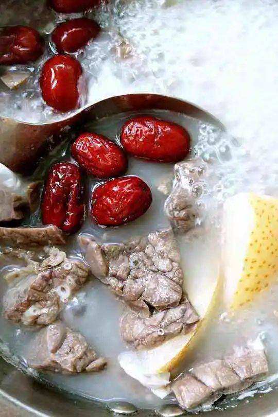 久咳不止教你两碗汤喝走咳嗽冬至就要大口喝汤