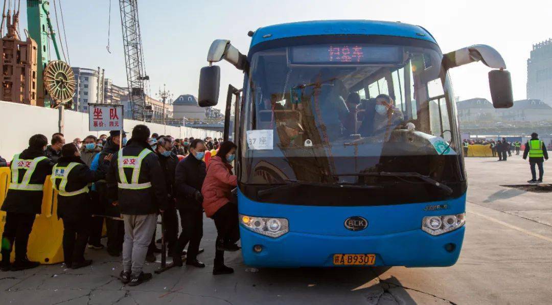 南昌公交集团冬至祭扫专线双向对发1600余班次运送乘客近45万人次