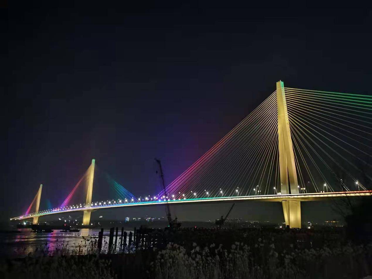 夜游南京长江大桥图片