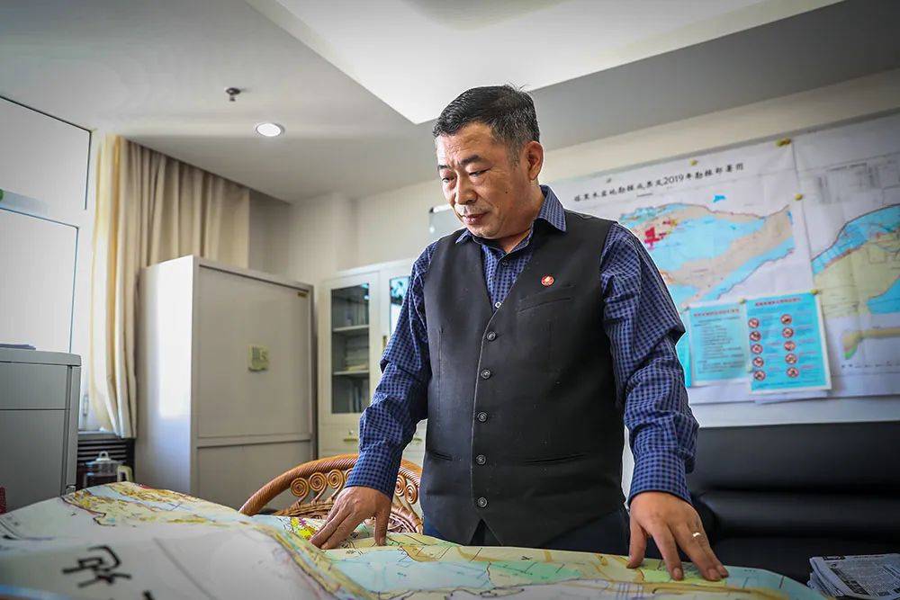 中石油特等劳模风采杨海军搏击沙海有海军