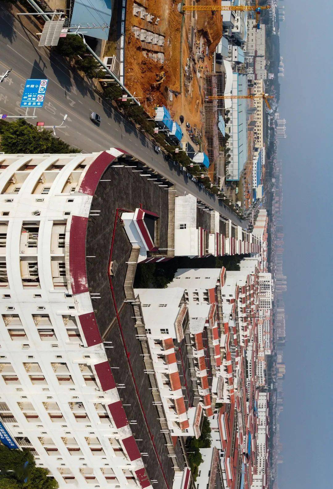 网眼看来宾来了来宾市工业园区的航拍全景长图