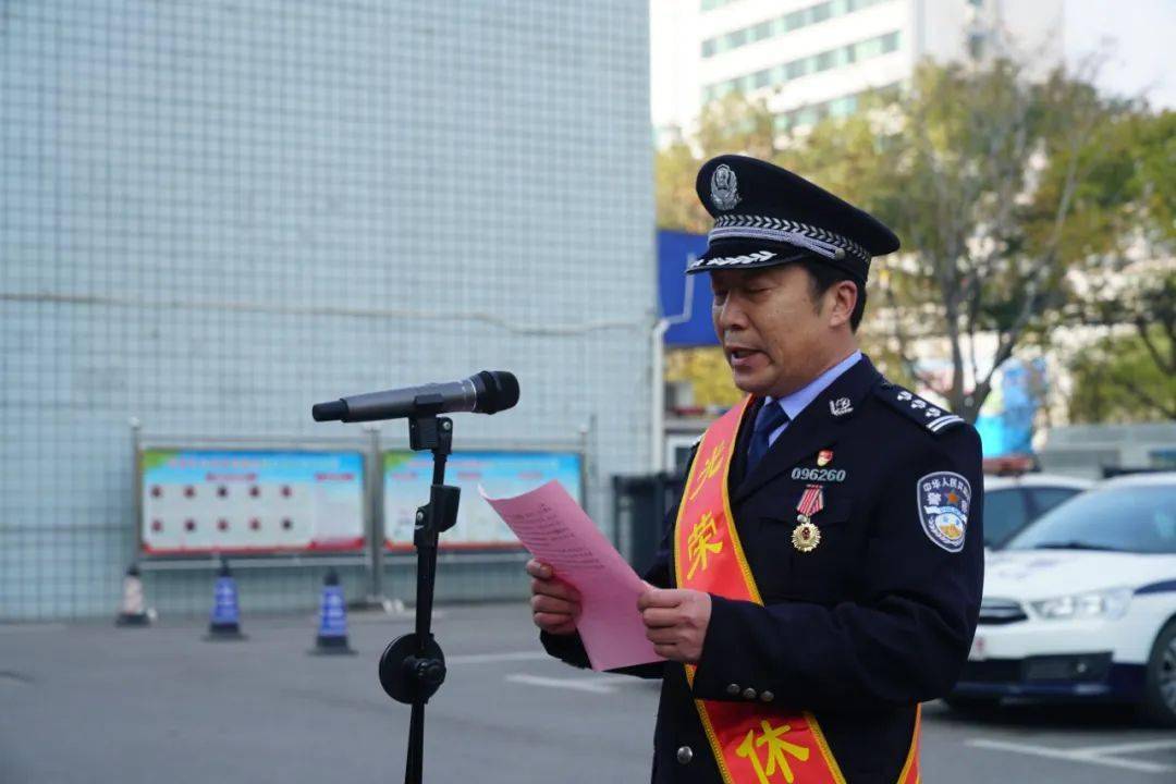 薪火相传生生不息2020年12月22日,仙桃市公安局隆重举行民警退休荣誉