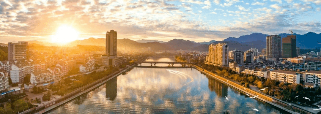 节假日一起去吧 龙泉山龙泉山景区位于龙泉市凤阳山61百山祖国家级