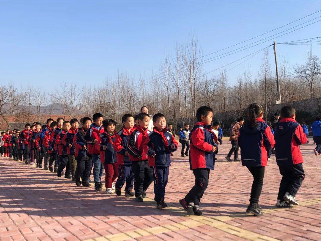 兖矿二小龙山路小学图片