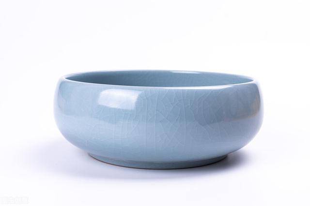 汝窑,又名"雨过天青"_汝瓷