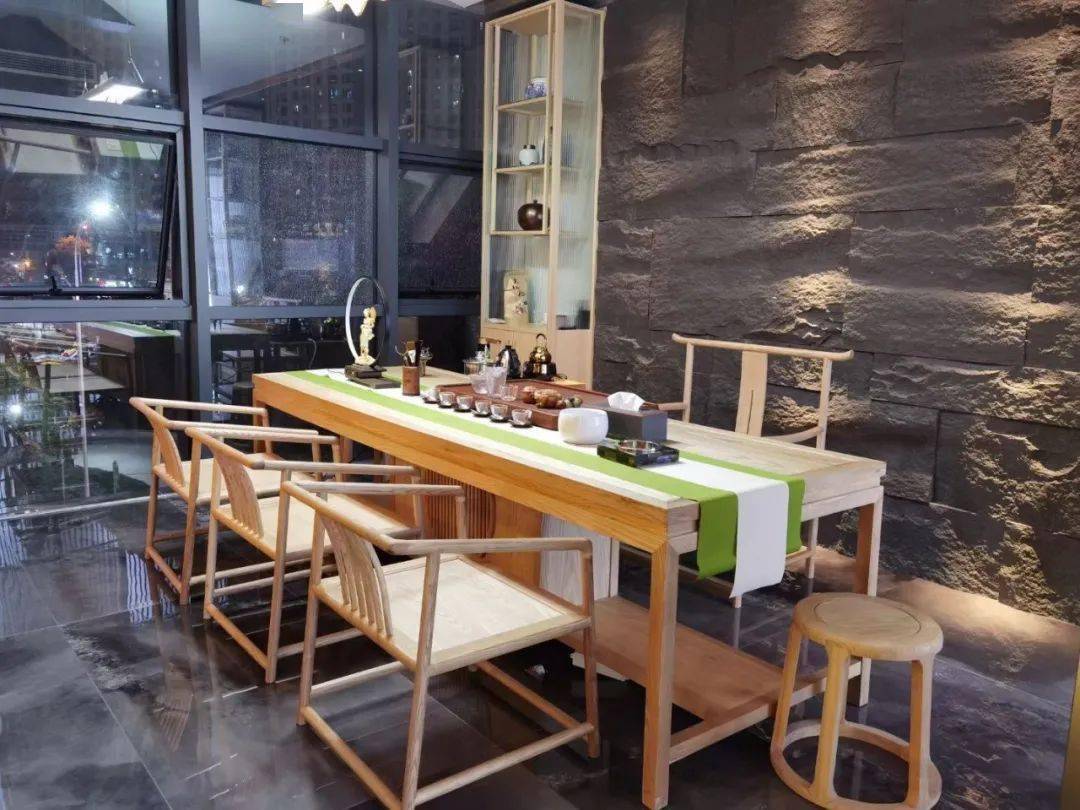 火爆龙港又一高端足浴店盛大开业优惠力度哄动全城