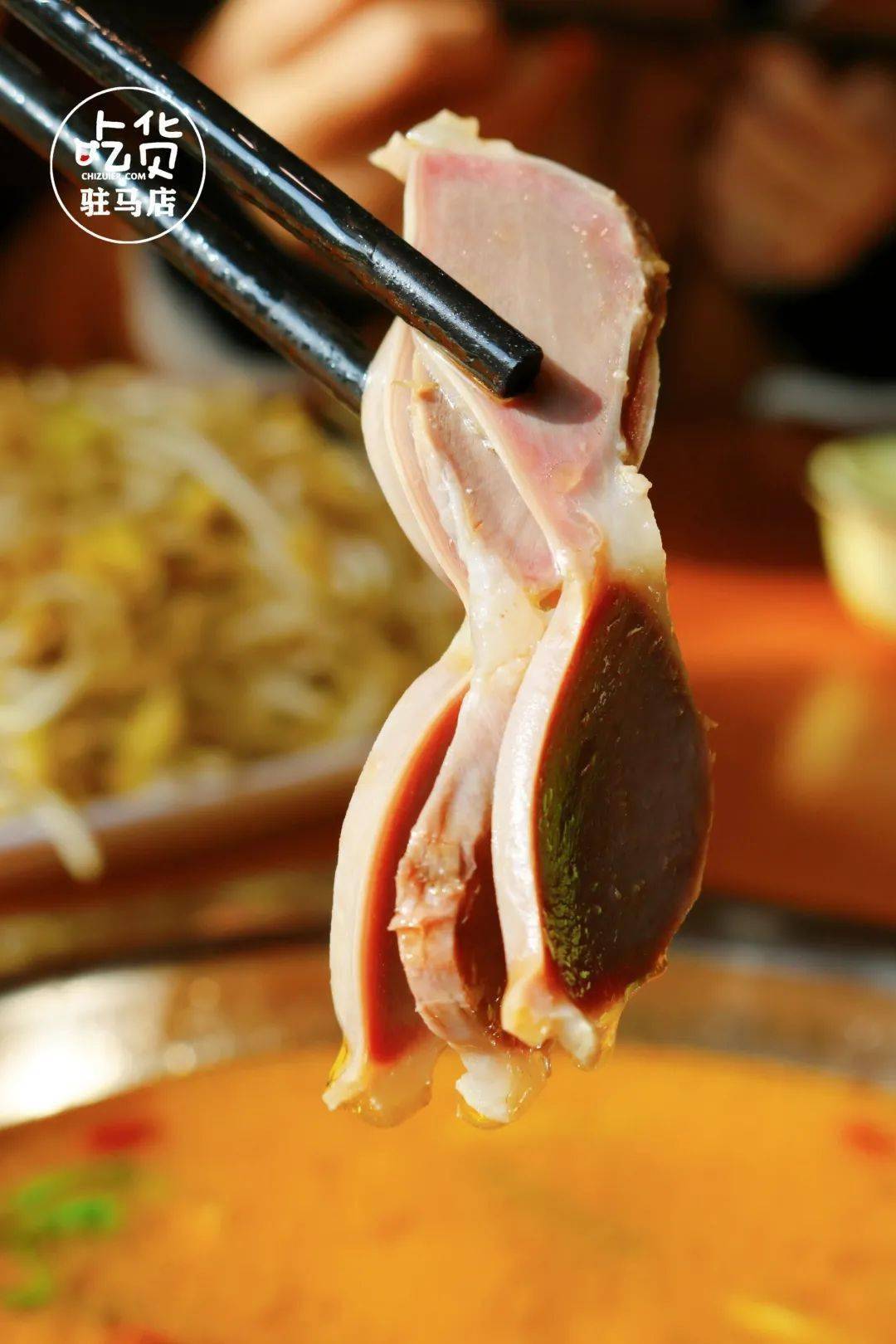 鹅肉锅内含鹅肉+鹅胗+鹅肠+鹅血+8个菜