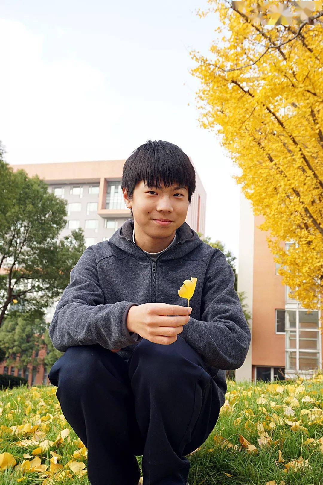 在高一之前,还只是张奇正妈妈的一个建议,那时他的目标还是清华大学