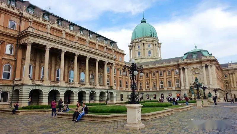 布达佩斯:两次被毁的王宫有多美_匈牙利