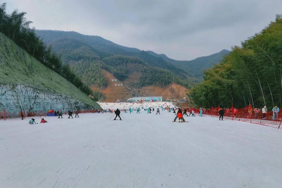 元旦或周末去桐庐生仙里国际滑雪场来一场畅快的滑雪!