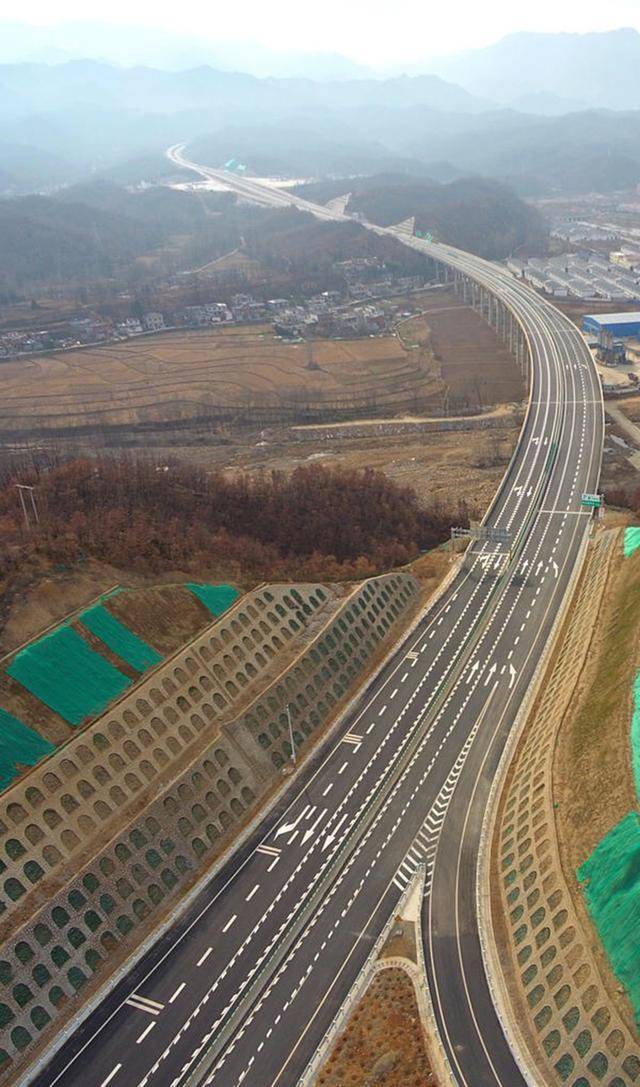 郑南高速平顶山段图片