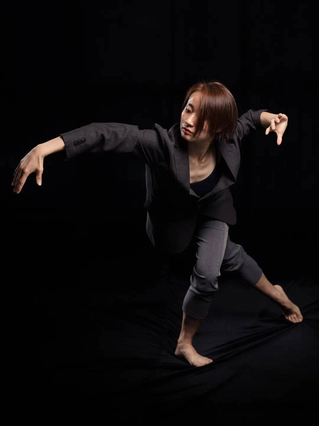 2021新年首月杭州现代舞工作坊曹诚渊带你走进现代舞的艺术世界