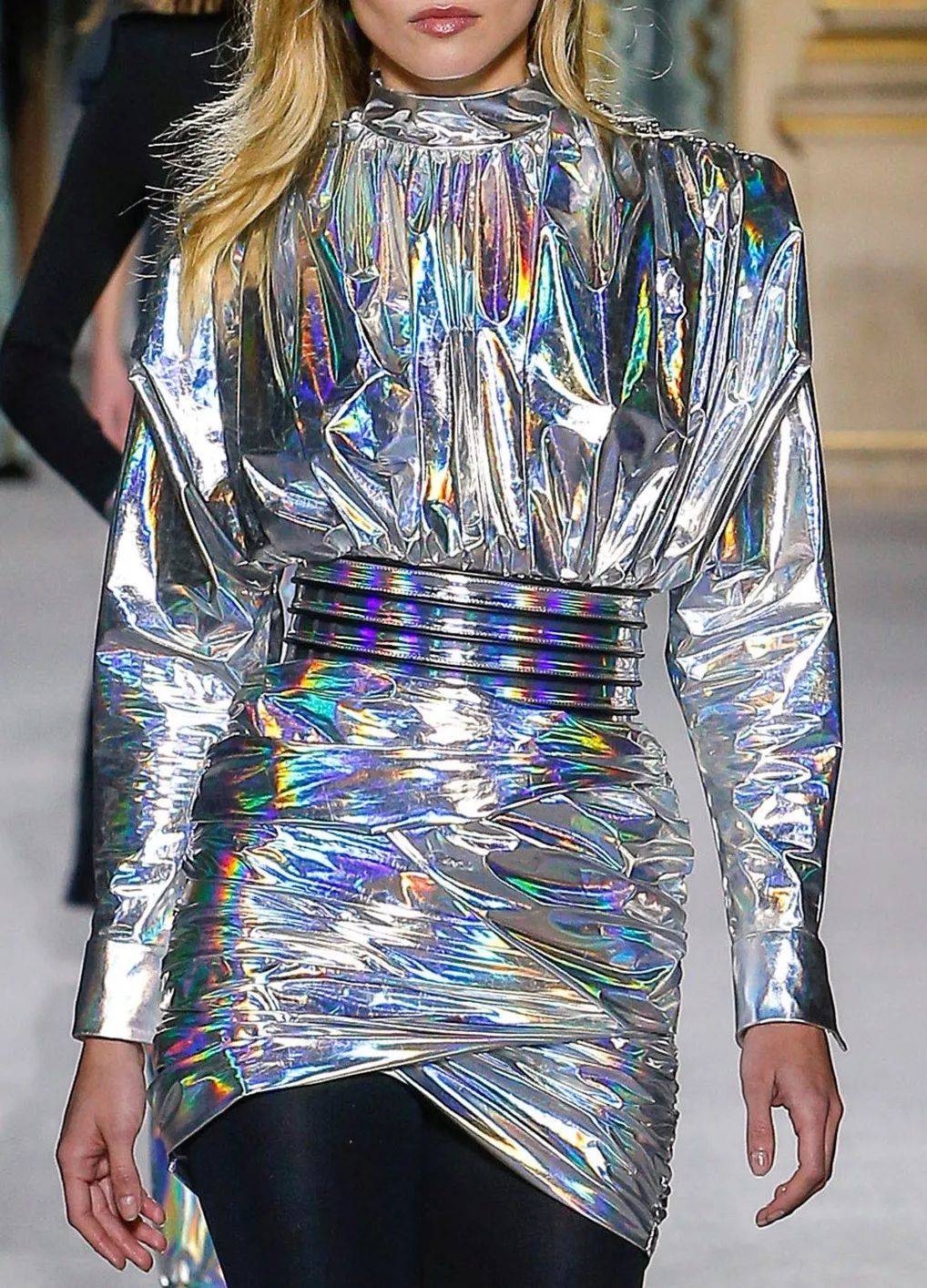 蒸汽波风格在服装设计上有什么新潮