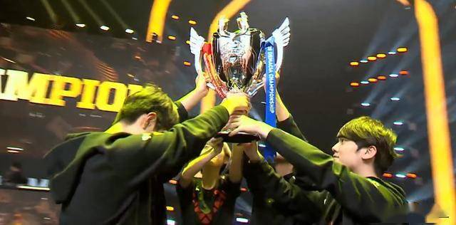 tes获得德玛西亚杯冠军剑指春季赛冠军