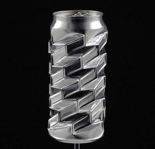 你随手扔掉的易拉罐在他手里一个卖2000美金