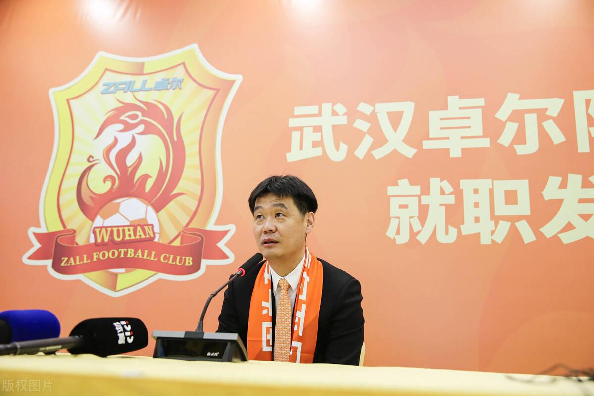 武汉卓尔董事长李霄鹏有胸怀有格局有眼光有专业