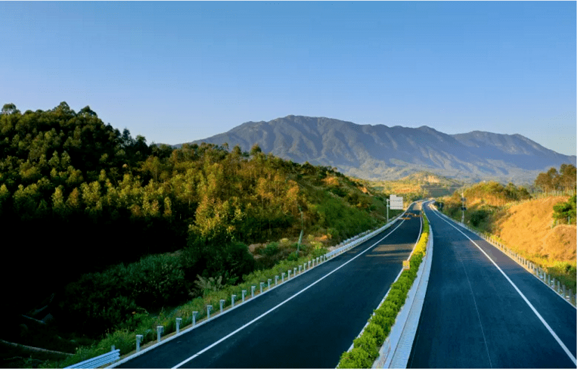 节省15小时怀阳高速怀集至郁南段通车