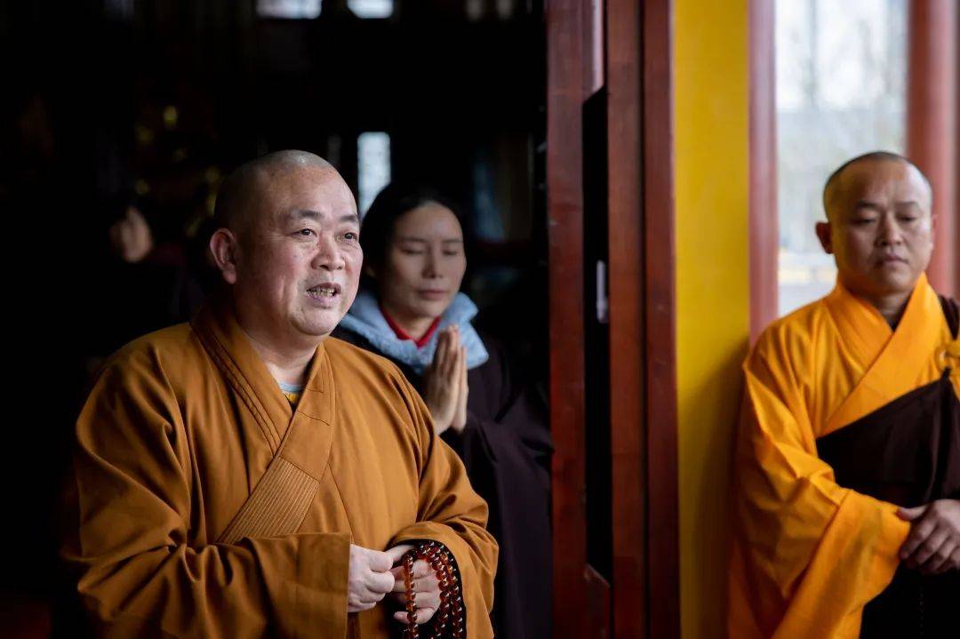 少林寺方丈释永信一行莅临金寨玉佛寺