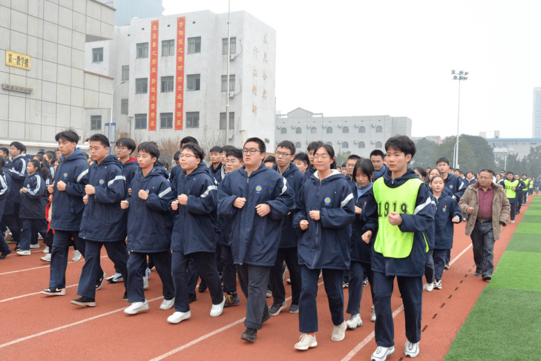 湘潭凤凰中学校服图片