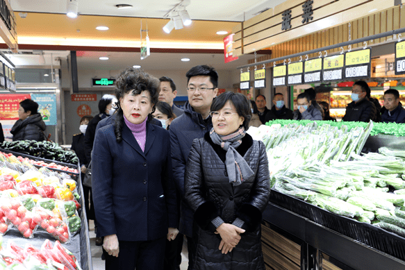 马彩云副市长调研我市节前食品安全市场供应和特种设备运行情况