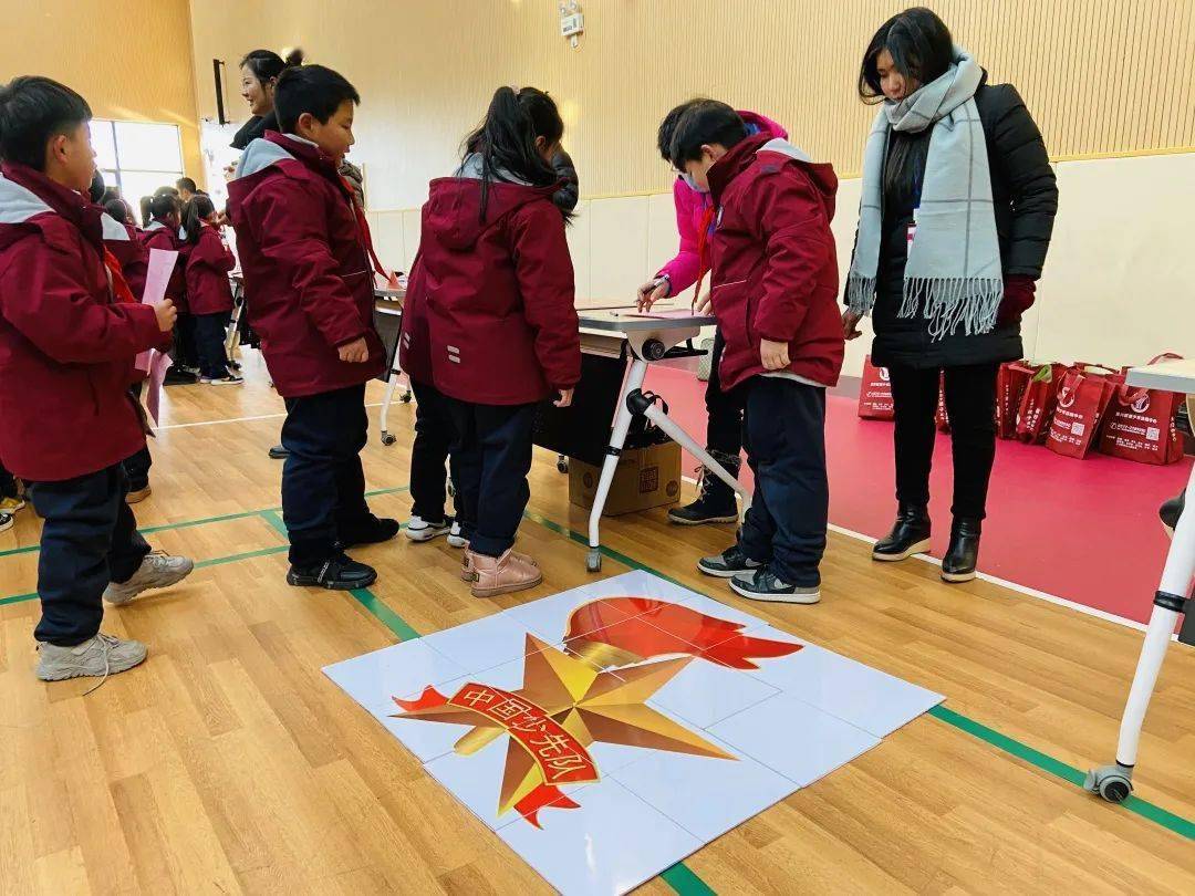 流动少年宫吉祥物图片