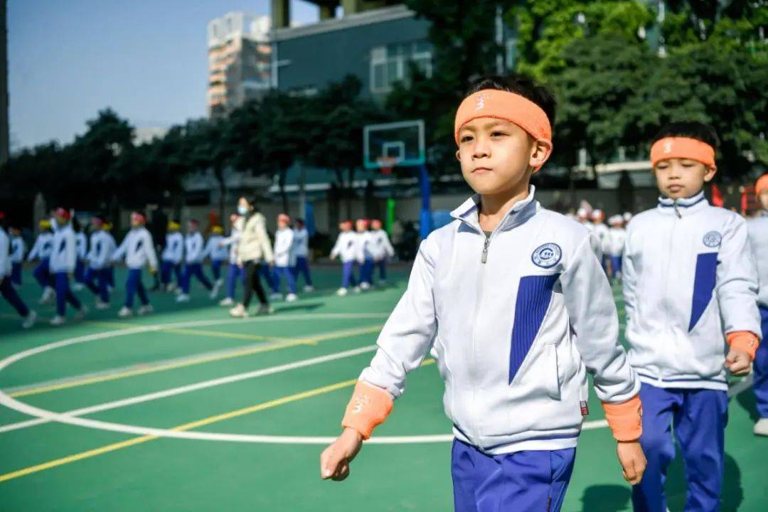 做阳光少年沙面小学师生朝气蓬勃迎接新年