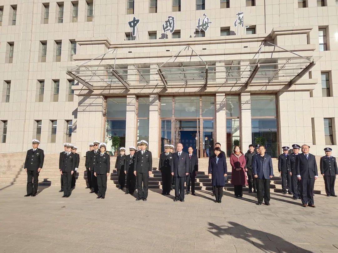 代欽表示,阿拉善海關如期開關,為阿拉善盟在決勝全面小康和