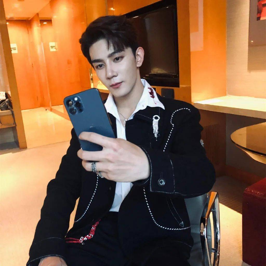 【微信头像】r1se夏之光_手机搜狐网