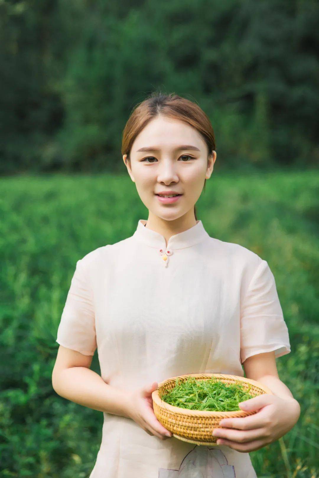 【寻找最美莓茶姑娘】张娇:不负杯中茶 不负有心人