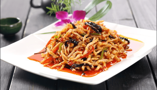 水果:果冻橙◆午点:桂圆红枣茶,翡翠开花包◆午餐:玉米饭,五彩里脊丝