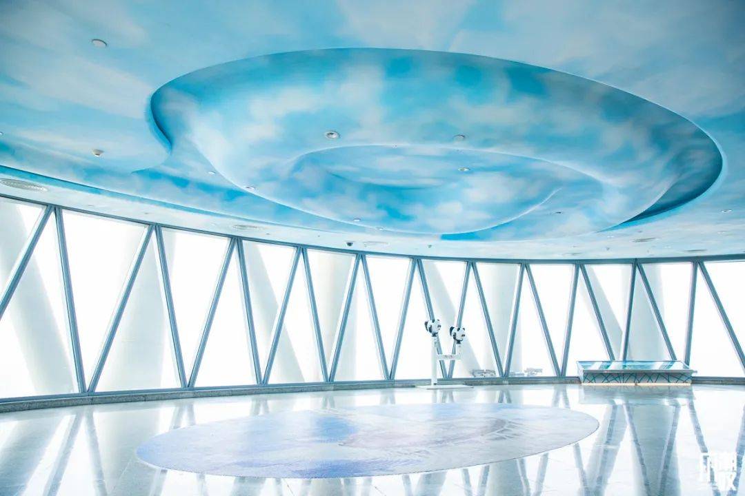 吓破胆广州塔新晋325米天眼步道大胆的人都不敢往下看