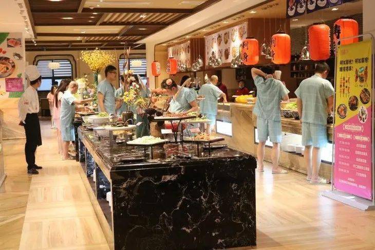 休闲娱乐区水晶霖商务水疗会馆配套设施齐全,为到来各位顾客设置了