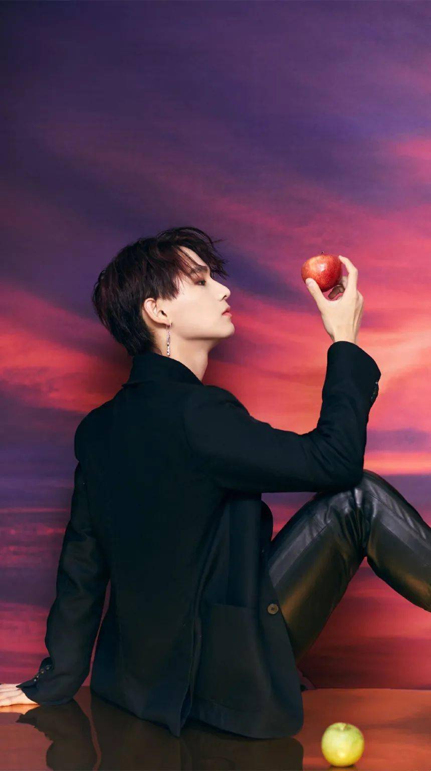 手机壁纸r1se姚琛