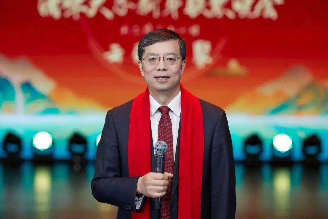 one to start·从新出发 | 清华大学2021年"云上"新年联欢晚会举行
