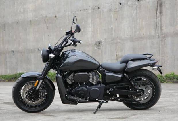 国产最大排量,900cc巡航车骑起来什么体验?28l油箱,无钥匙启动