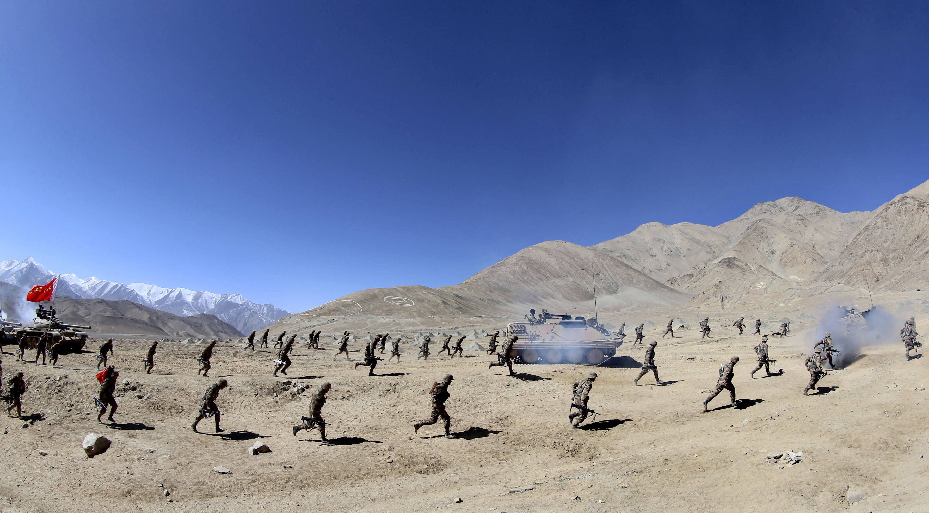 丹心昭天山——新疆军区某红军师牢记嘱托锻造忠诚劲旅记事