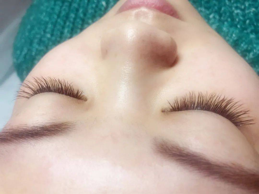 素颜也能c位出道裕华万达这家仙女聚集地日式美甲美睫低至599元单色