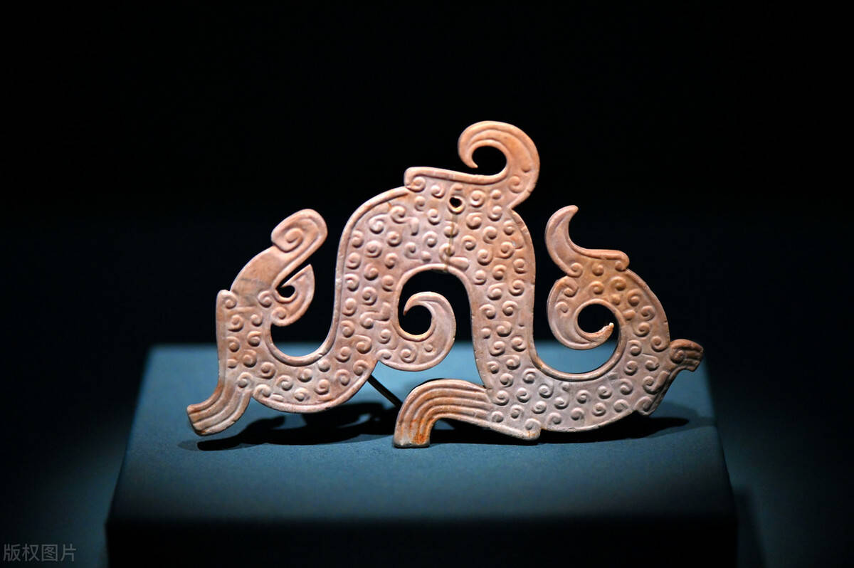 清华简系年,记录西周共和行政,却揭示出国宝商子龙鼎背后的秘密