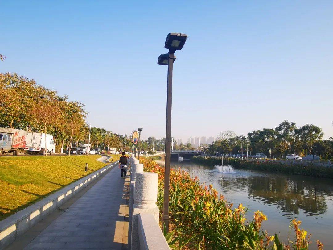 一河兩岸環境優美還有親水公園居民休閒再添好去處