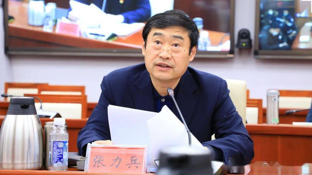 会上,区委常委,组织部部长王建华部署了全区村(社区)党组织换届工作