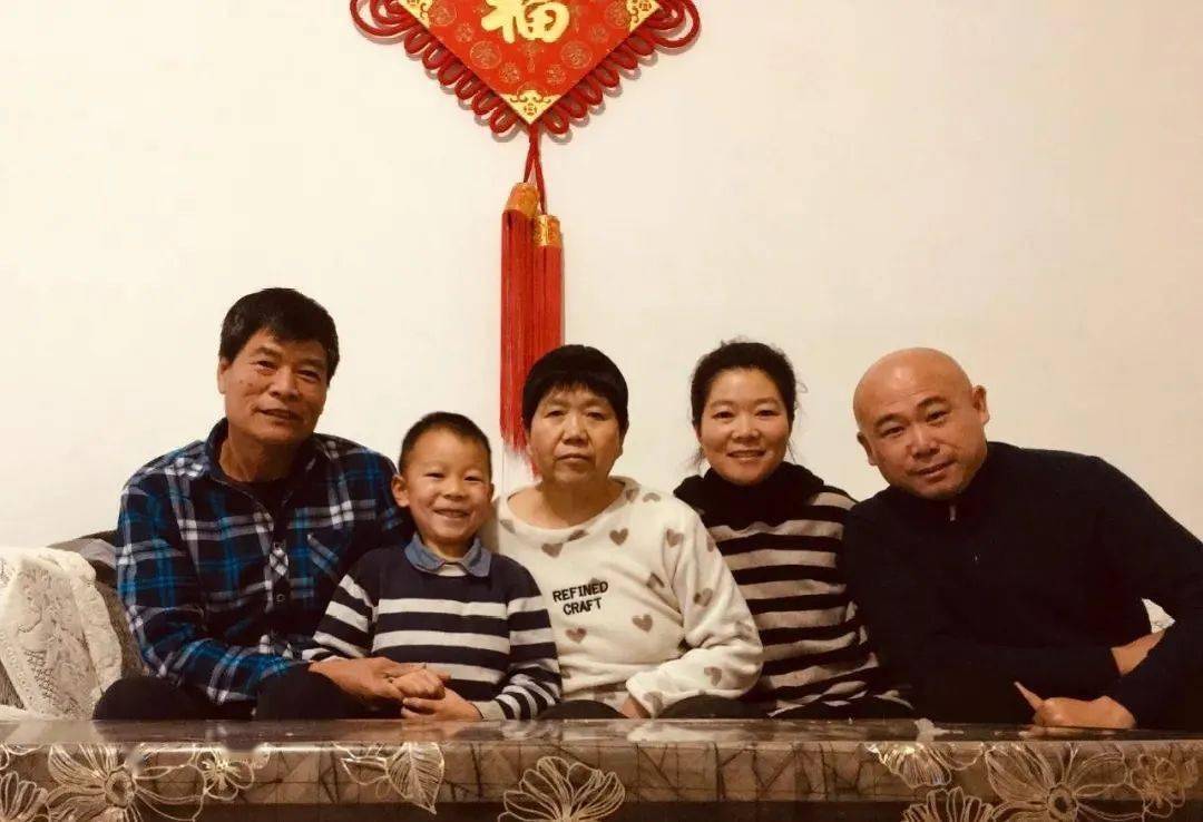 走近"最美",感受文明力量(二)_家庭
