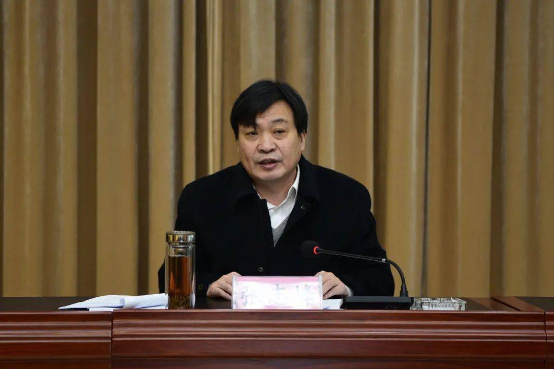张志峰在全市深入推进1月份大气污染治理攻坚工作调度会上强调 开局即