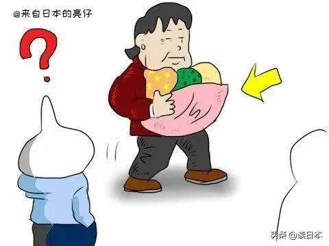 而关于婴儿的着装,日本人认为小孩子身体比大人要小,如果穿太厚的话