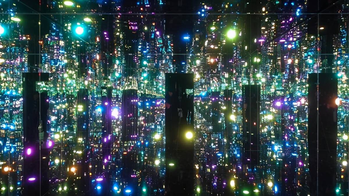 美术馆开始尝试对传统艺术和展陈方式发起挑战,装置,新媒体,沉浸式